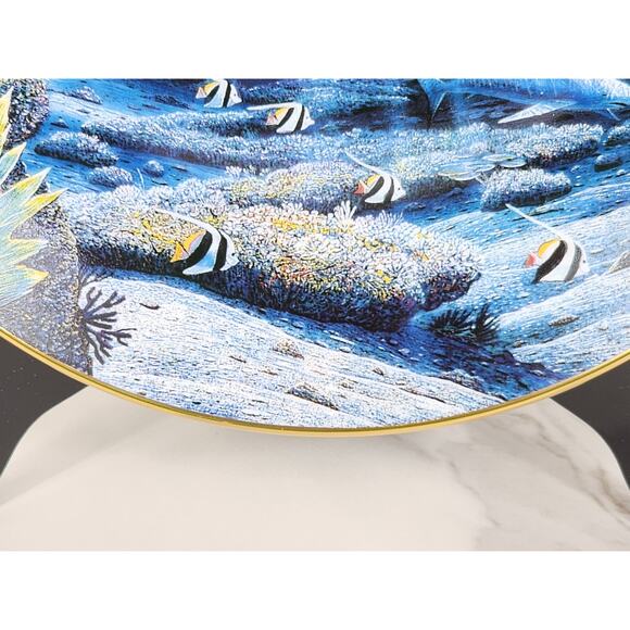 Underwater Paradise Sunlit Glow Year 1991 Porcelain 8" Home Decor Plate Robert - Picture 6 of 11